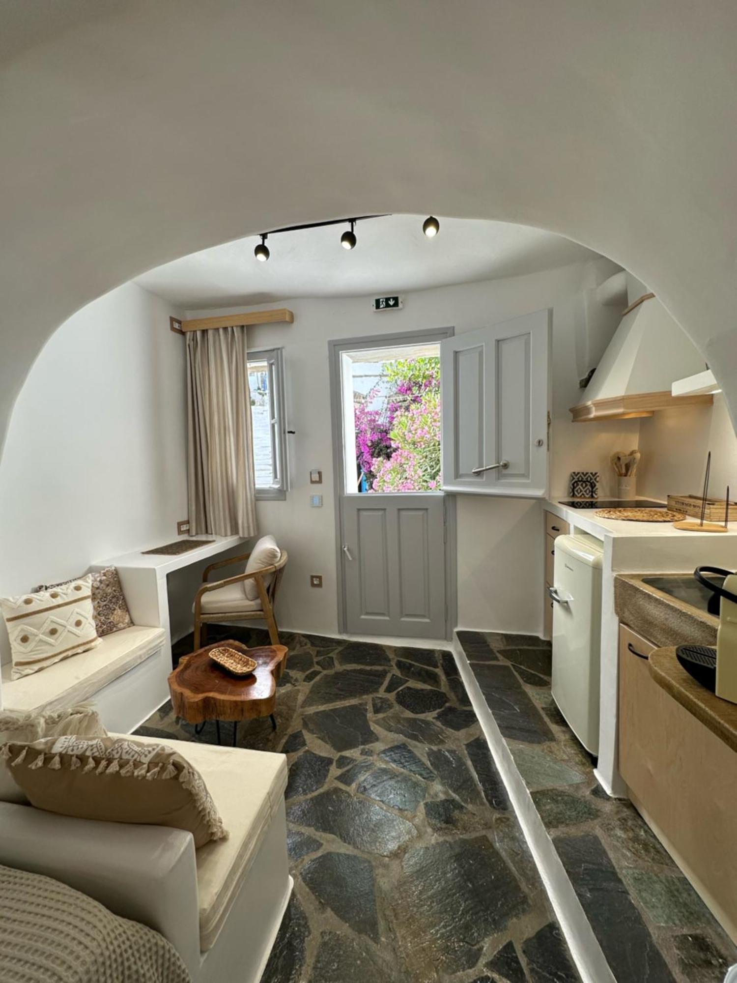 Mikri Kamara Suite Tripótamos Extérieur photo
